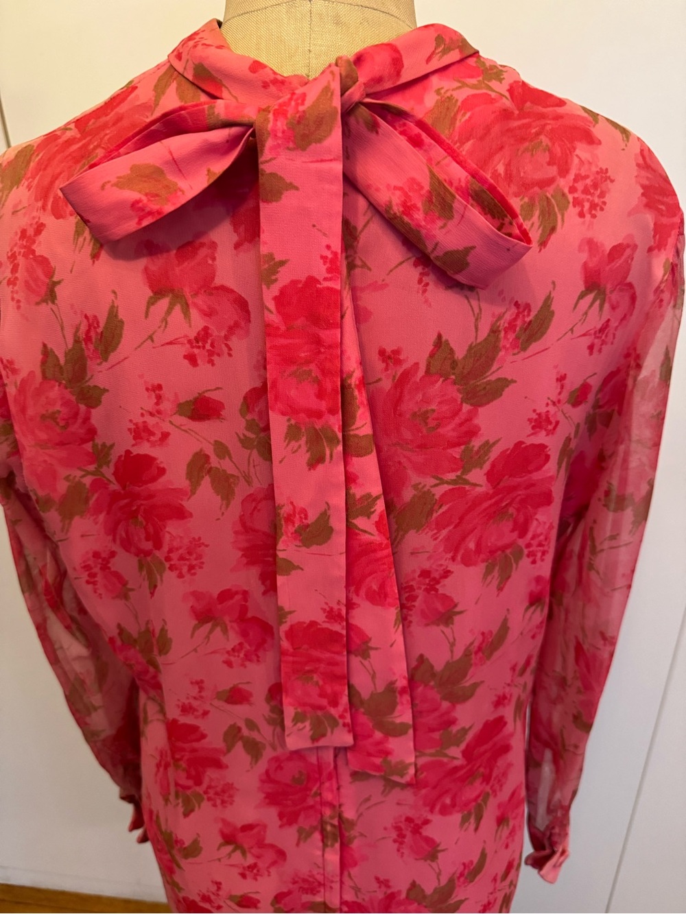 60’s Pink Floral Sheer Long-Sleeve Shift Dress with Flower Accent - Picture 4 of 7